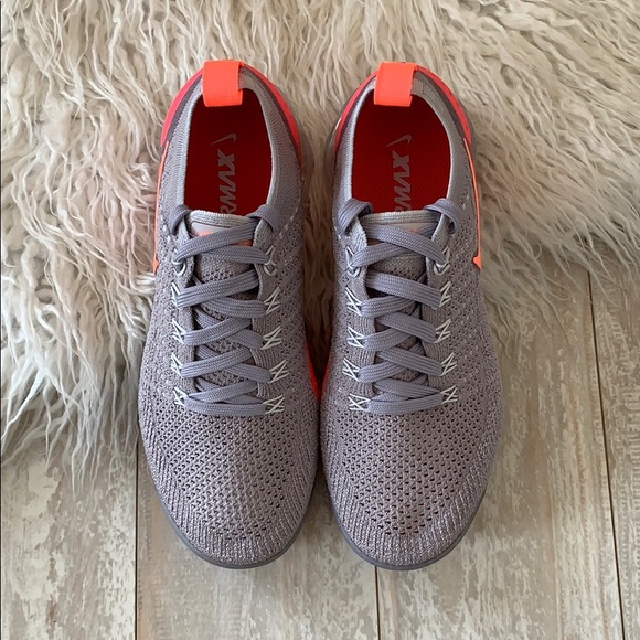 NWT Nike Air Vapormax Flyknit - Picture 4 of 11